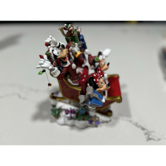 Disney Sleigh Ride Mickey & Friends Figurine RARE Mint - Picture 1 of 5